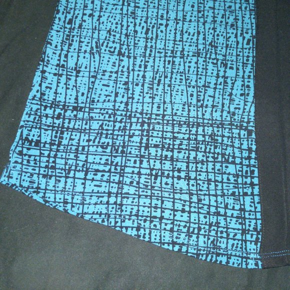 4/$20 | Black and Blue Abstract design Short Sleeve Blouse - Picture 4 of 7